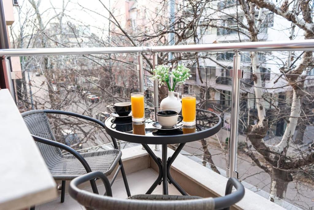 Modern & Bright 1Bd Apartment Near Main Square Plovdiv Exterior foto