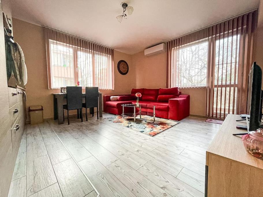Modern & Bright 1Bd Apartment Near Main Square Plovdiv Exterior foto
