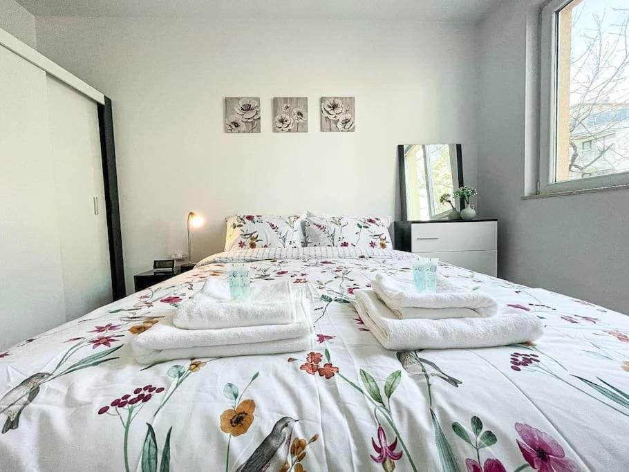 Modern & Bright 1Bd Apartment Near Main Square Plovdiv Exterior foto