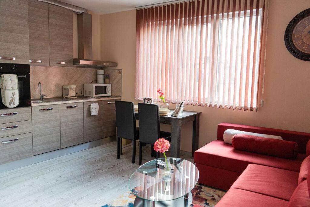 Modern & Bright 1Bd Apartment Near Main Square Plovdiv Exterior foto