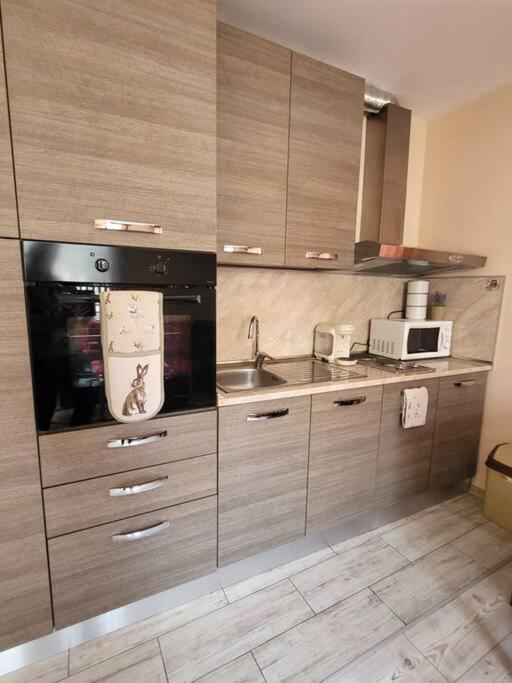 Modern & Bright 1Bd Apartment Near Main Square Plovdiv Exterior foto
